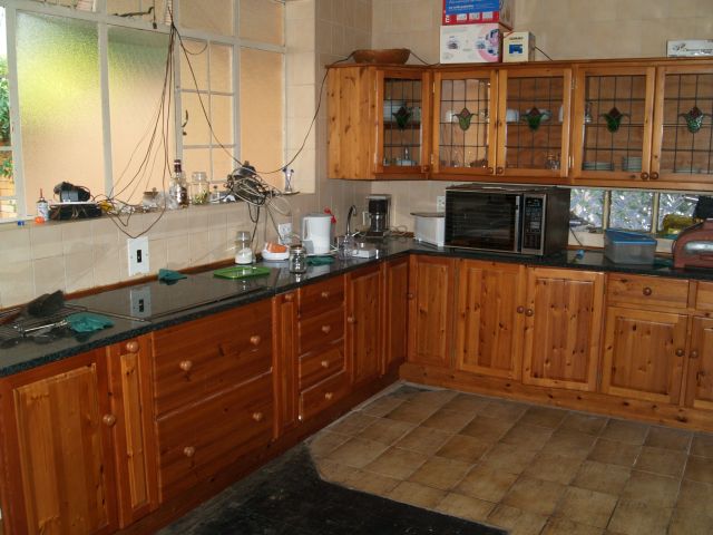 Spacious kitchen